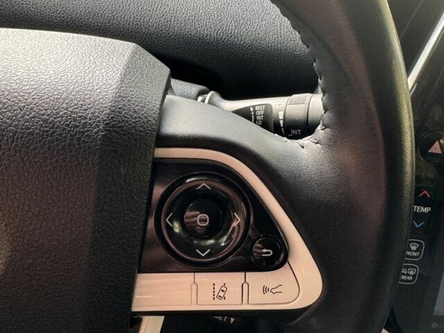 Белый Тойота Приус, объемом двигателя 1.8 л и пробегом 90 тыс. км за 20999 $, фото 12 на Automoto.ua