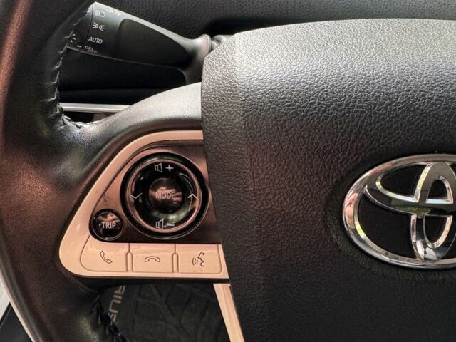 Белый Тойота Приус, объемом двигателя 1.8 л и пробегом 90 тыс. км за 20999 $, фото 11 на Automoto.ua