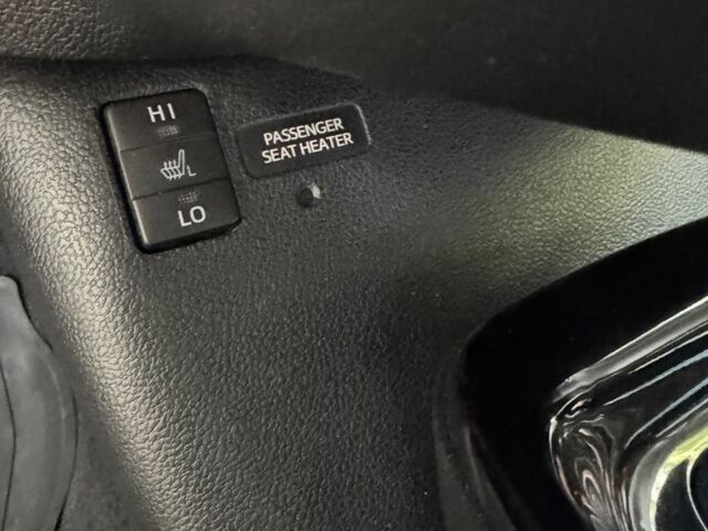 Белый Тойота Приус, объемом двигателя 1.8 л и пробегом 90 тыс. км за 20999 $, фото 13 на Automoto.ua