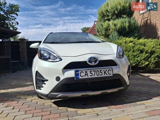 Білий Тойота Пріус, об'ємом двигуна 1.5 л та пробігом 126 тис. км за 13850 $, фото 4 на Automoto.ua
