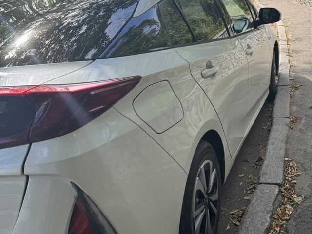 Белый Тойота Приус, объемом двигателя 1.8 л и пробегом 90 тыс. км за 20999 $, фото 2 на Automoto.ua