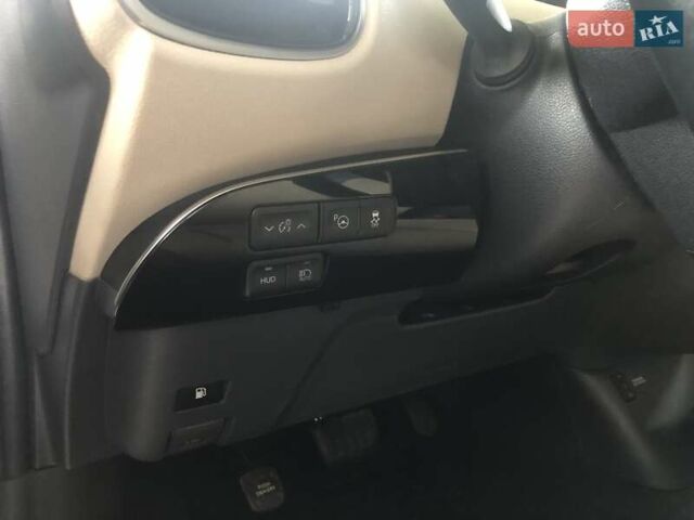 Белый Тойота Приус, объемом двигателя 1.8 л и пробегом 128 тыс. км за 18400 $, фото 19 на Automoto.ua