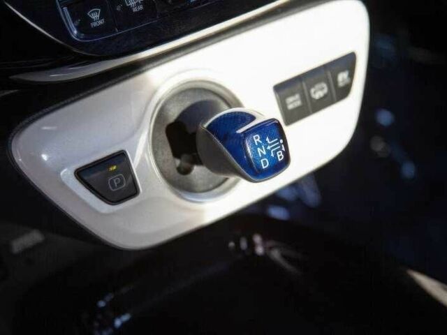 Белый Тойота Приус, объемом двигателя 1.8 л и пробегом 68 тыс. км за 4600 $, фото 7 на Automoto.ua