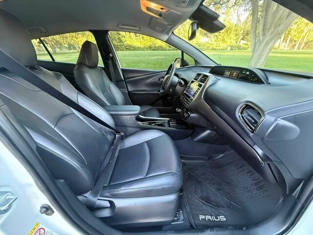 Белый Тойота Приус, объемом двигателя 1.8 л и пробегом 30 тыс. км за 11200 $, фото 9 на Automoto.ua