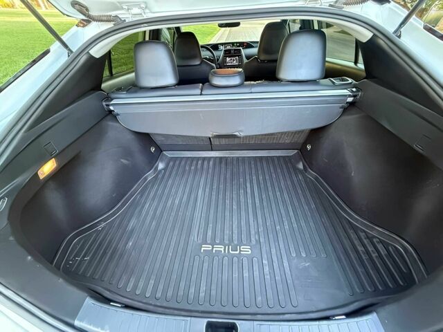 Белый Тойота Приус, объемом двигателя 1.8 л и пробегом 30 тыс. км за 11200 $, фото 12 на Automoto.ua