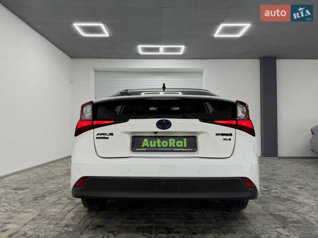 Белый Тойота Приус, объемом двигателя 1.8 л и пробегом 45 тыс. км за 22999 $, фото 4 на Automoto.ua