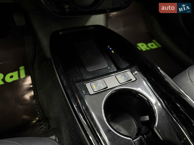 Белый Тойота Приус, объемом двигателя 1.8 л и пробегом 45 тыс. км за 22999 $, фото 13 на Automoto.ua