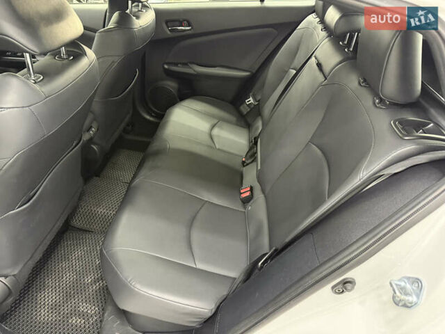 Белый Тойота Приус, объемом двигателя 1.8 л и пробегом 45 тыс. км за 22999 $, фото 22 на Automoto.ua