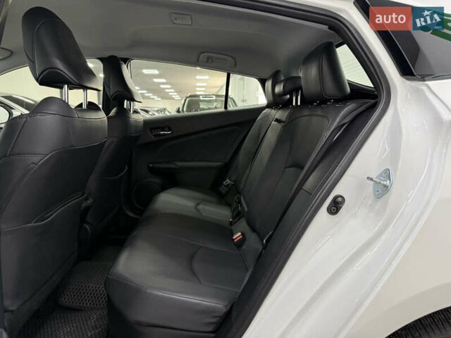 Белый Тойота Приус, объемом двигателя 1.8 л и пробегом 45 тыс. км за 22999 $, фото 24 на Automoto.ua