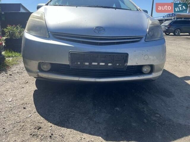 Белый Тойота Приус, объемом двигателя 1.6 л и пробегом 180 тыс. км за 5700 $, фото 9 на Automoto.ua