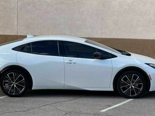 Білий Тойота Пріус, об'ємом двигуна 2 л та пробігом 23 тис. км за 8700 $, фото 3 на Automoto.ua