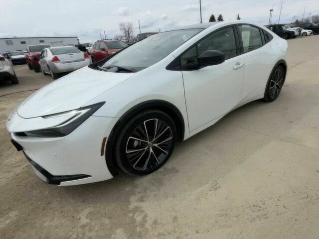 Белый Тойота Приус, объемом двигателя 2 л и пробегом 39 тыс. км за 12000 $, фото 4 на Automoto.ua