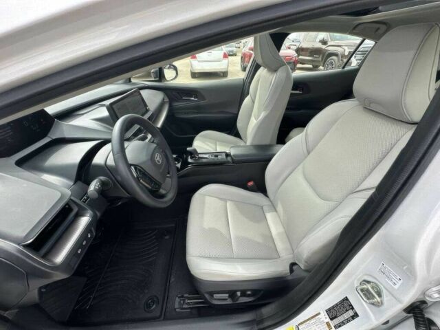 Белый Тойота Приус, объемом двигателя 2 л и пробегом 39 тыс. км за 12000 $, фото 6 на Automoto.ua