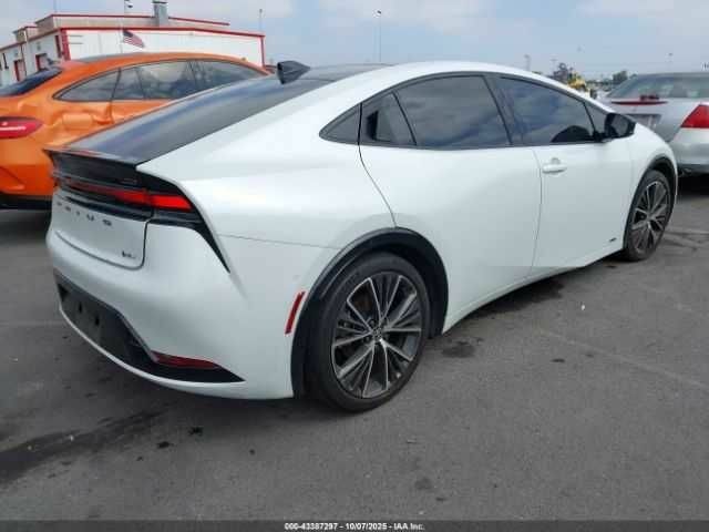 Белый Тойота Приус, объемом двигателя 0 л и пробегом 80 тыс. км за 21000 $, фото 7 на Automoto.ua