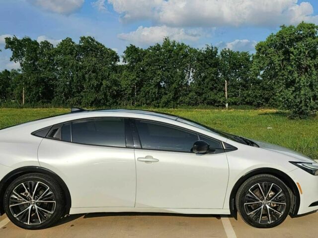Белый Тойота Приус, объемом двигателя 2 л и пробегом 10 тыс. км за 8000 $, фото 5 на Automoto.ua
