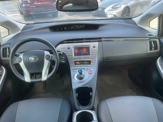 Білий Тойота Пріус, об'ємом двигуна 1.8 л та пробігом 80 тис. км за 6000 $, фото 6 на Automoto.ua