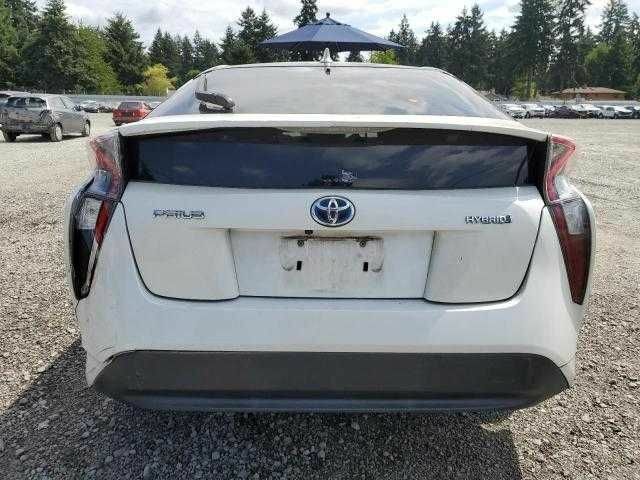 Белый Тойота Приус, объемом двигателя 1.8 л и пробегом 123 тыс. км за 2500 $, фото 1 на Automoto.ua