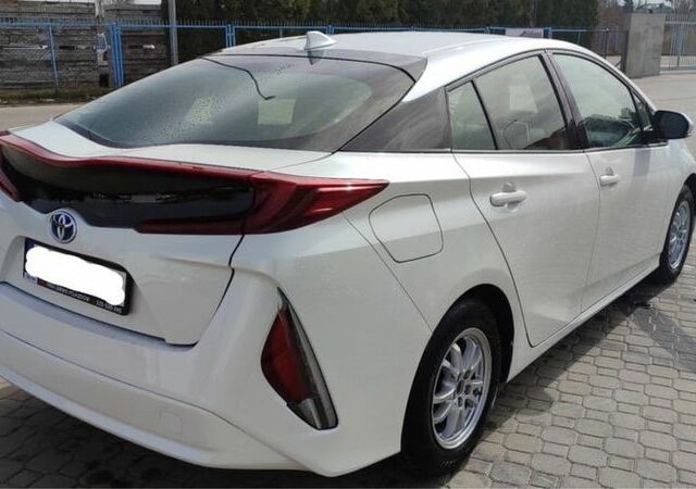 Белый Тойота Приус, объемом двигателя 0 л и пробегом 43 тыс. км за 14900 $, фото 3 на Automoto.ua
