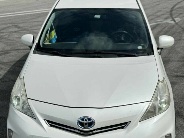 Белый Тойота Приус, объемом двигателя 1.8 л и пробегом 300 тыс. км за 9000 $, фото 7 на Automoto.ua