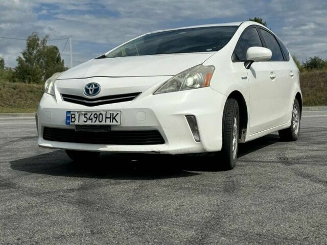 Белый Тойота Приус, объемом двигателя 1.8 л и пробегом 300 тыс. км за 9000 $, фото 5 на Automoto.ua