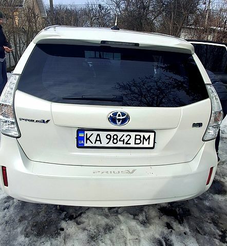 Белый Тойота Приус, объемом двигателя 1.8 л и пробегом 230 тыс. км за 11800 $, фото 3 на Automoto.ua