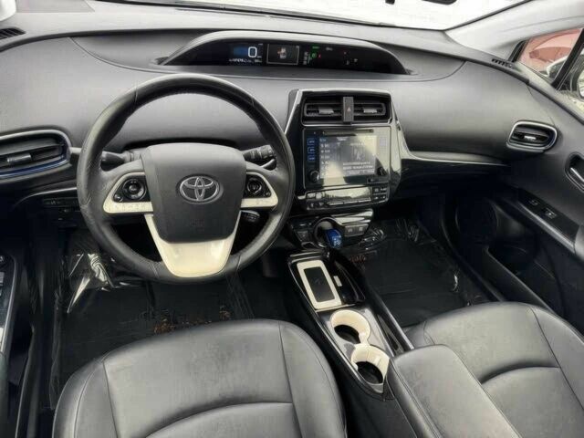 Білий Тойота Пріус, об'ємом двигуна 1.8 л та пробігом 75 тис. км за 8000 $, фото 5 на Automoto.ua