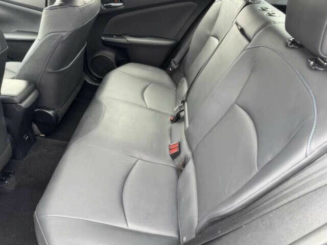 Білий Тойота Пріус, об'ємом двигуна 1.8 л та пробігом 75 тис. км за 8000 $, фото 7 на Automoto.ua