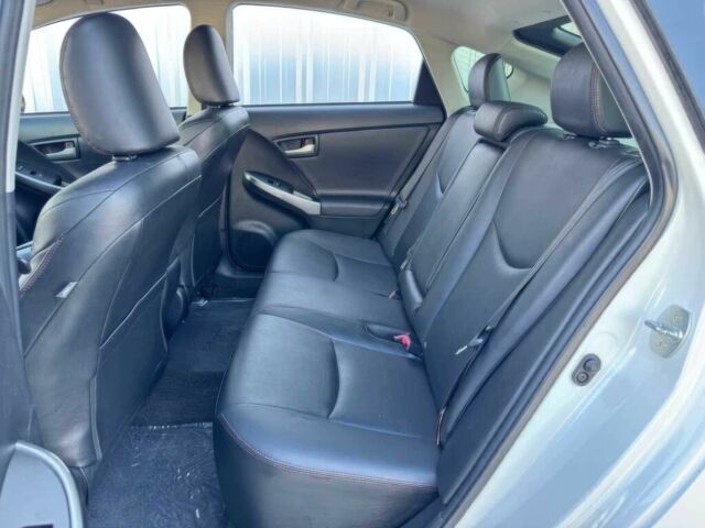 Білий Тойота Пріус, об'ємом двигуна 1.8 л та пробігом 84 тис. км за 2000 $, фото 9 на Automoto.ua