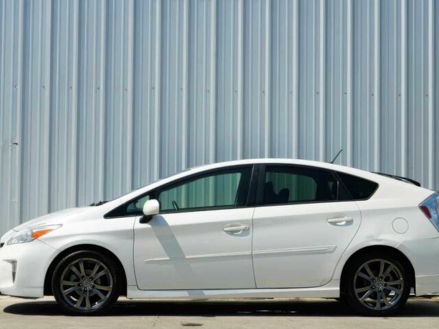 Білий Тойота Пріус, об'ємом двигуна 1.8 л та пробігом 84 тис. км за 2000 $, фото 2 на Automoto.ua