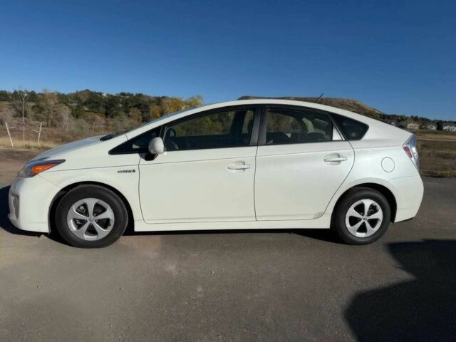 Тойота Приус 2013 в Черновцах на Automoto.ua Белый Тойота Приус, объемом двигателя 1.8 л и пробегом 87 тыс. км за 2100 $, фото 2 на Automoto.ua