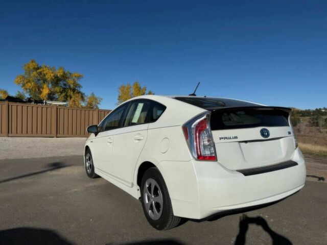 Тойота Приус 2013 в Черновцах на Automoto.ua Белый Тойота Приус, объемом двигателя 1.8 л и пробегом 87 тыс. км за 2100 $, фото 3 на Automoto.ua