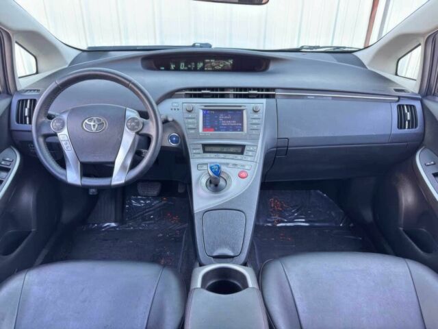 Білий Тойота Пріус, об'ємом двигуна 1.8 л та пробігом 84 тис. км за 2000 $, фото 5 на Automoto.ua