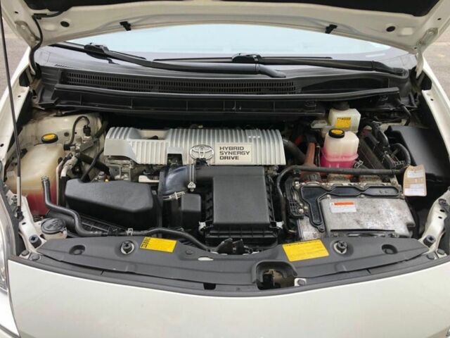 Белый Тойота Приус, объемом двигателя 0.18 л и пробегом 190 тыс. км за 5200 $, фото 12 на Automoto.ua