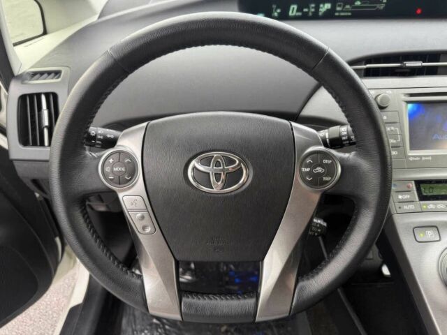 Білий Тойота Пріус, об'ємом двигуна 1.8 л та пробігом 79 тис. км за 6500 $, фото 5 на Automoto.ua