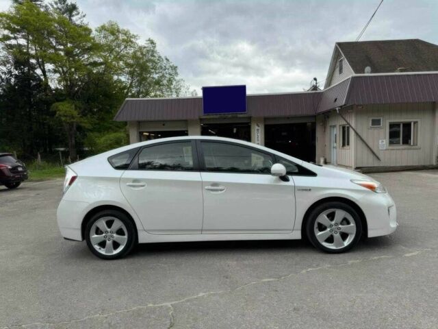 Білий Тойота Пріус, об'ємом двигуна 1.8 л та пробігом 71 тис. км за 7900 $, фото 4 на Automoto.ua