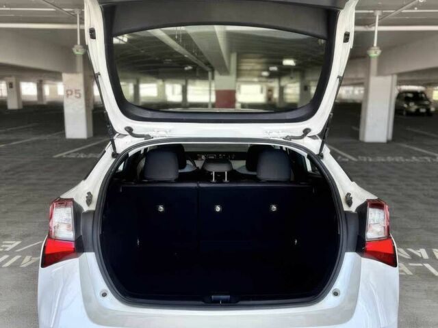 Білий Тойота Пріус, об'ємом двигуна 1.8 л та пробігом 32 тис. км за 15000 $, фото 10 на Automoto.ua