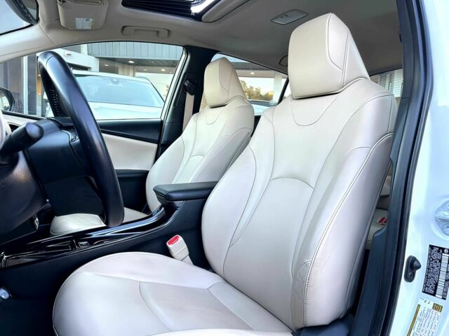 Белый Тойота Приус, объемом двигателя 1.8 л и пробегом 16 тыс. км за 12000 $, фото 6 на Automoto.ua