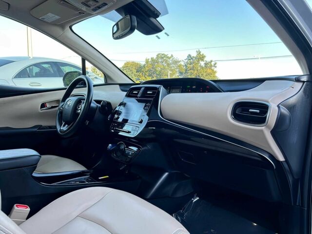 Белый Тойота Приус, объемом двигателя 1.8 л и пробегом 16 тыс. км за 12000 $, фото 9 на Automoto.ua