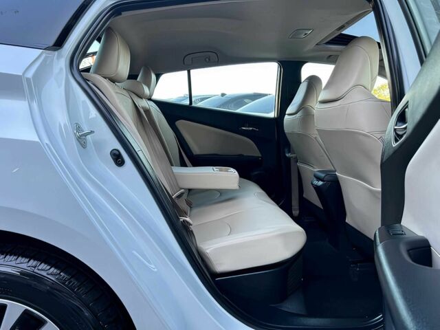 Белый Тойота Приус, объемом двигателя 1.8 л и пробегом 16 тыс. км за 12000 $, фото 11 на Automoto.ua