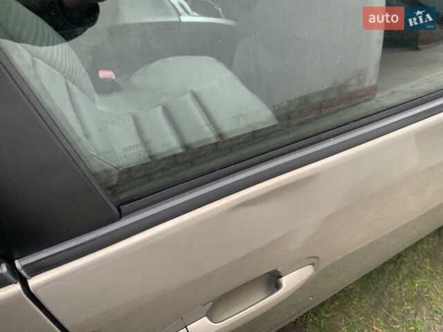 Бежевый Тойота Приус, объемом двигателя 1.5 л и пробегом 249 тыс. км за 6700 $, фото 3 на Automoto.ua