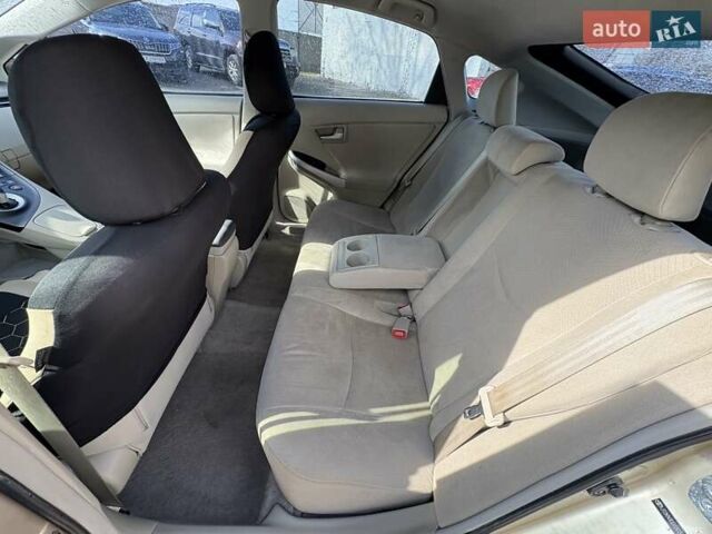 Тойота Приус 2011 в Киеве на Automoto.ua Бежевый Тойота Приус, объемом двигателя 1.8 л и пробегом 336 тыс. км за 9200 $, фото 9 на Automoto.ua