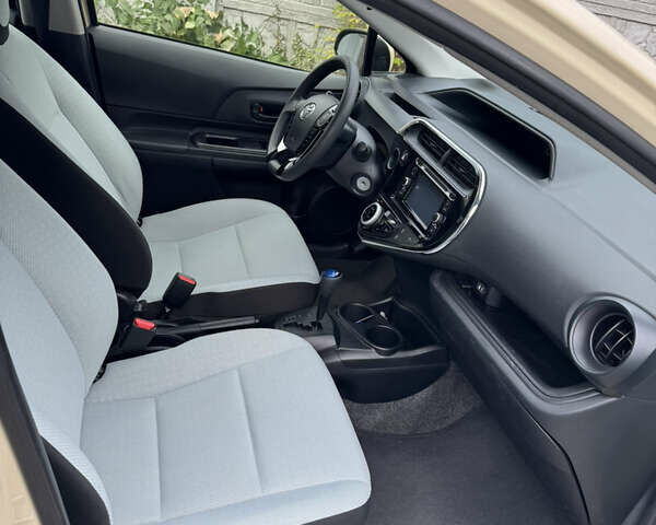 Бежевый Тойота Приус, объемом двигателя 1.5 л и пробегом 64 тыс. км за 14500 $, фото 6 на Automoto.ua