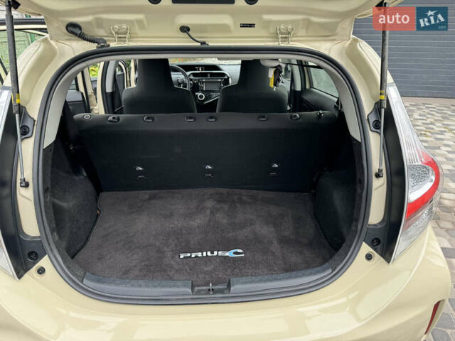 Бежевый Тойота Приус, объемом двигателя 1.5 л и пробегом 64 тыс. км за 14500 $, фото 4 на Automoto.ua