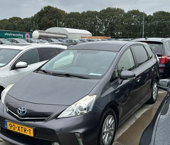 Черный Тойота Приус, объемом двигателя 1.5 л и пробегом 200 тыс. км за 2777 $, фото 7 на Automoto.ua