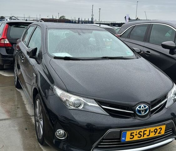 Черный Тойота Приус, объемом двигателя 1.5 л и пробегом 200 тыс. км за 2777 $, фото 5 на Automoto.ua