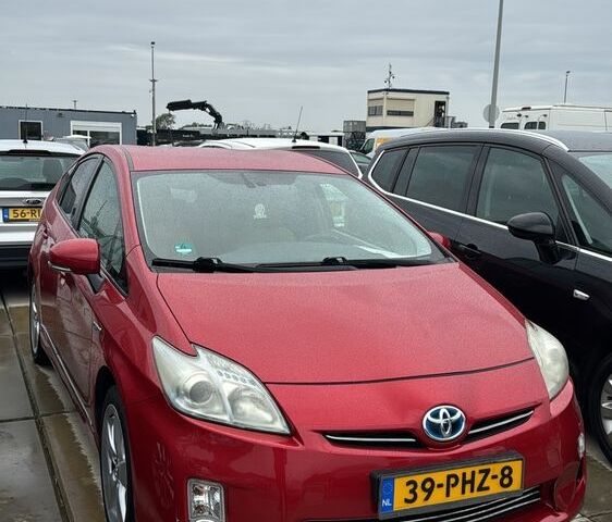 Черный Тойота Приус, объемом двигателя 1.5 л и пробегом 200 тыс. км за 2777 $, фото 3 на Automoto.ua