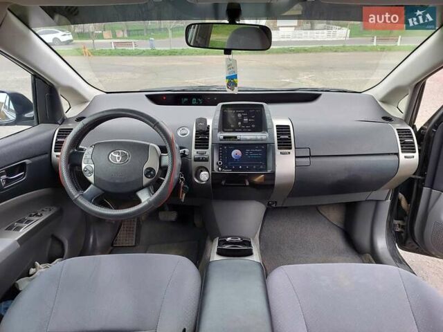 Черный Тойота Приус, объемом двигателя 1.5 л и пробегом 276 тыс. км за 8000 $, фото 10 на Automoto.ua