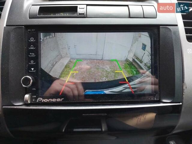 Черный Тойота Приус, объемом двигателя 1.5 л и пробегом 276 тыс. км за 8000 $, фото 11 на Automoto.ua