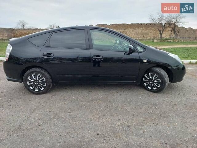 Черный Тойота Приус, объемом двигателя 1.5 л и пробегом 276 тыс. км за 8000 $, фото 2 на Automoto.ua