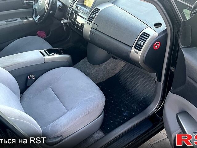 Черный Тойота Приус, объемом двигателя 1.5 л и пробегом 361 тыс. км за 6800 $, фото 10 на Automoto.ua
